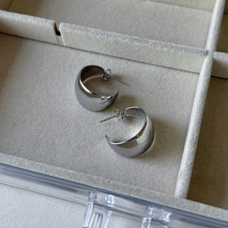 Elara Earrings