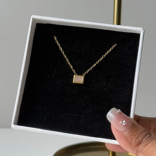 Blush Necklace (Pink)