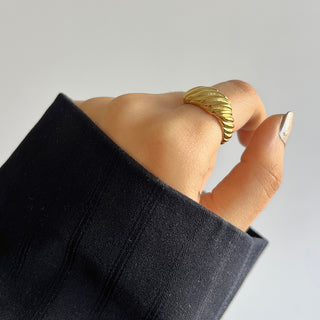 Drizzle Ring