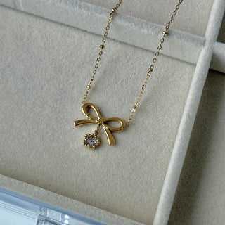 Bow Necklace