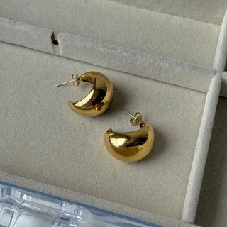 Poise Earrings