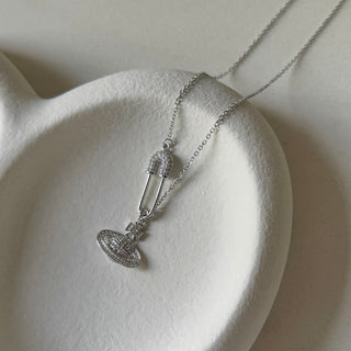 Pinpoint Necklace