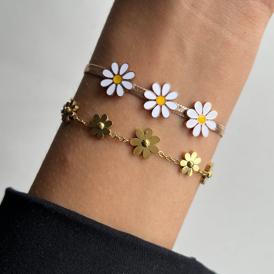 Buy Daisy Bracelet Colorful Beaded Flower Pearls/colorful Flower Bracelet/sunflower  Bracelet/gold Filled Flower Bracelet/flower and Pearl Online in India - Etsy