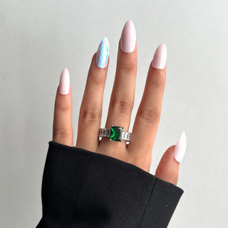 Emerald Icy Ring