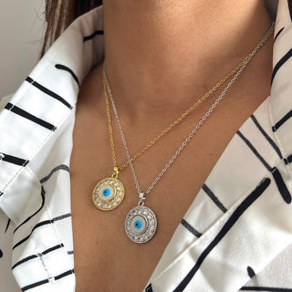 Eye Catching Necklace
