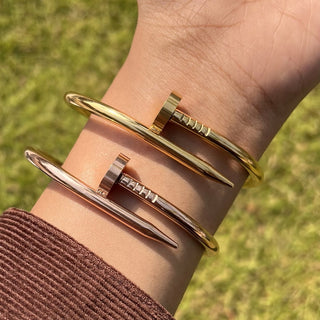Nail Cuff Bracelet 1.0